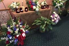 Oreilly Funeral Gallery Pic Cremation and urns with flower arrangements